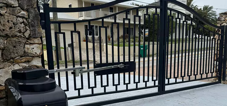 Swing Gate Opener with Keypad Rosemount